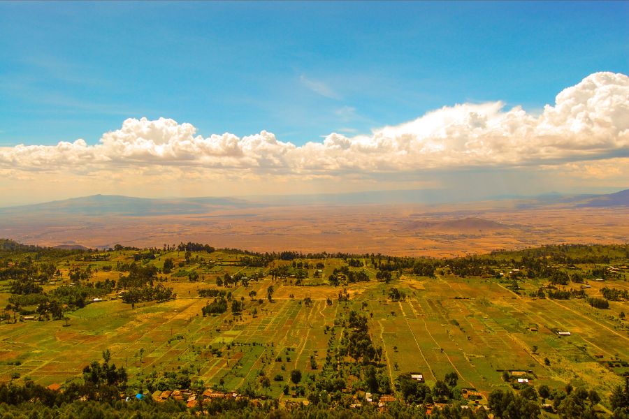 Essential Tips for Tourists Driving Through Kenya’s Great Rift Valley